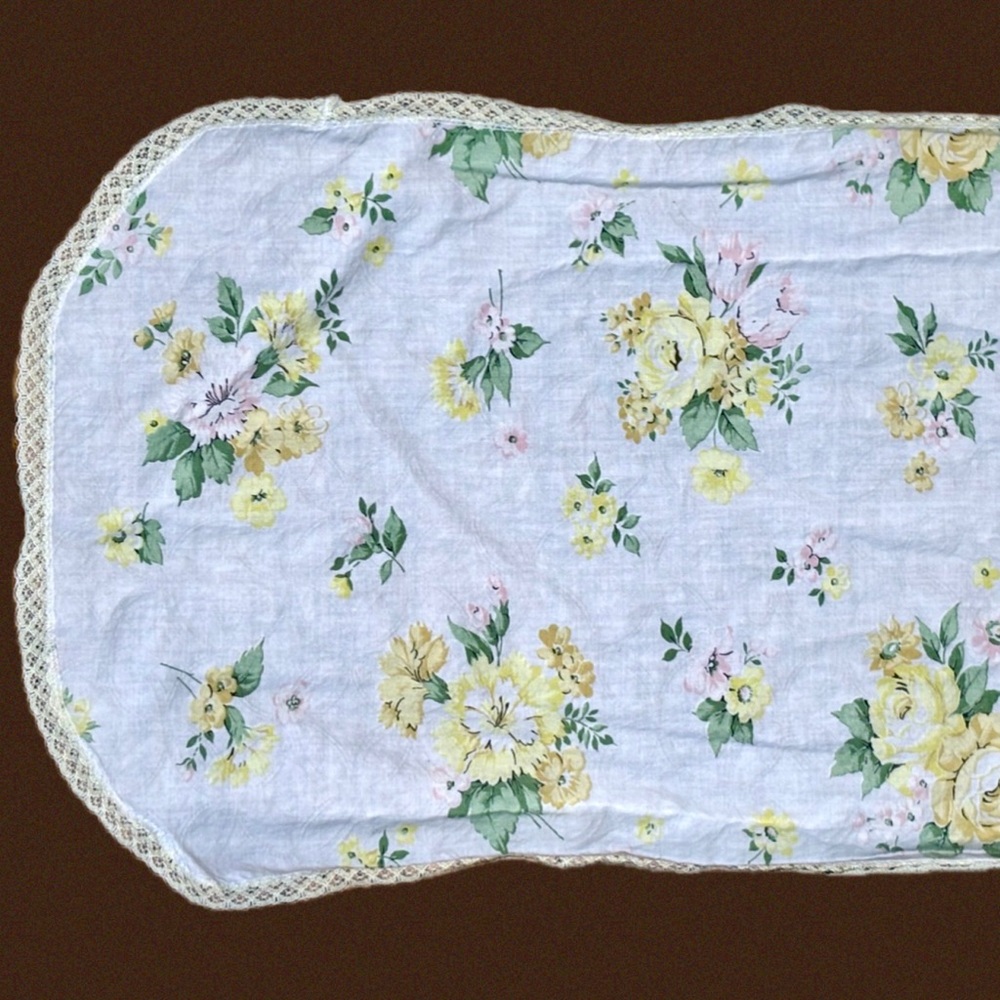 Vintage Yellow Rose Table Runner Lace Trim Floral Cottage Grandma Core Granny